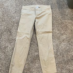 Old Navy Pixie khaki